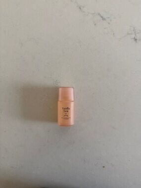 Canopy Vanilla Noir Aromatherapy Essential Oil Blend